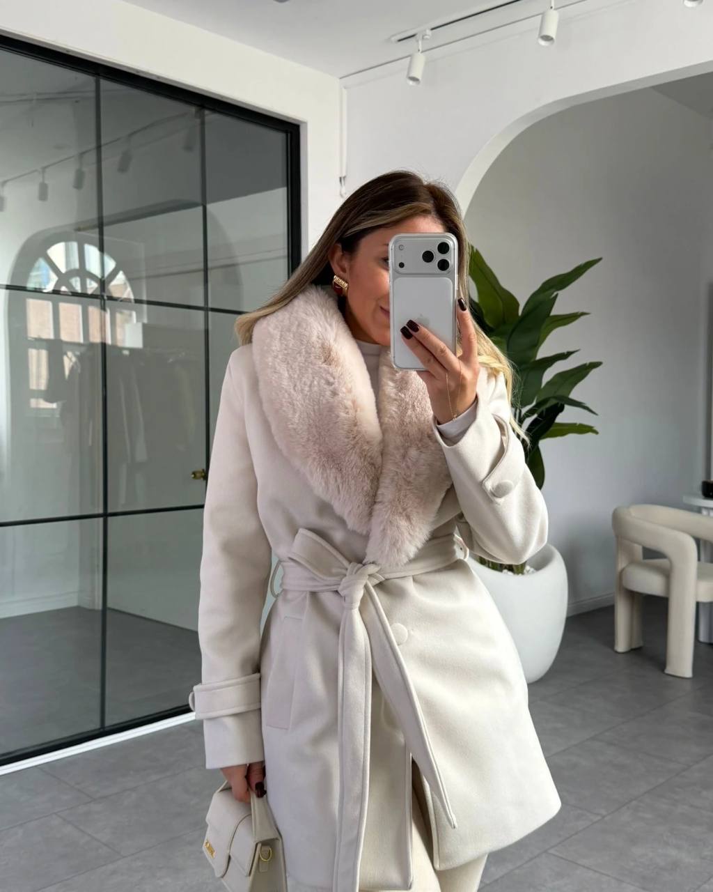 Faux Fur Collar Coat Short