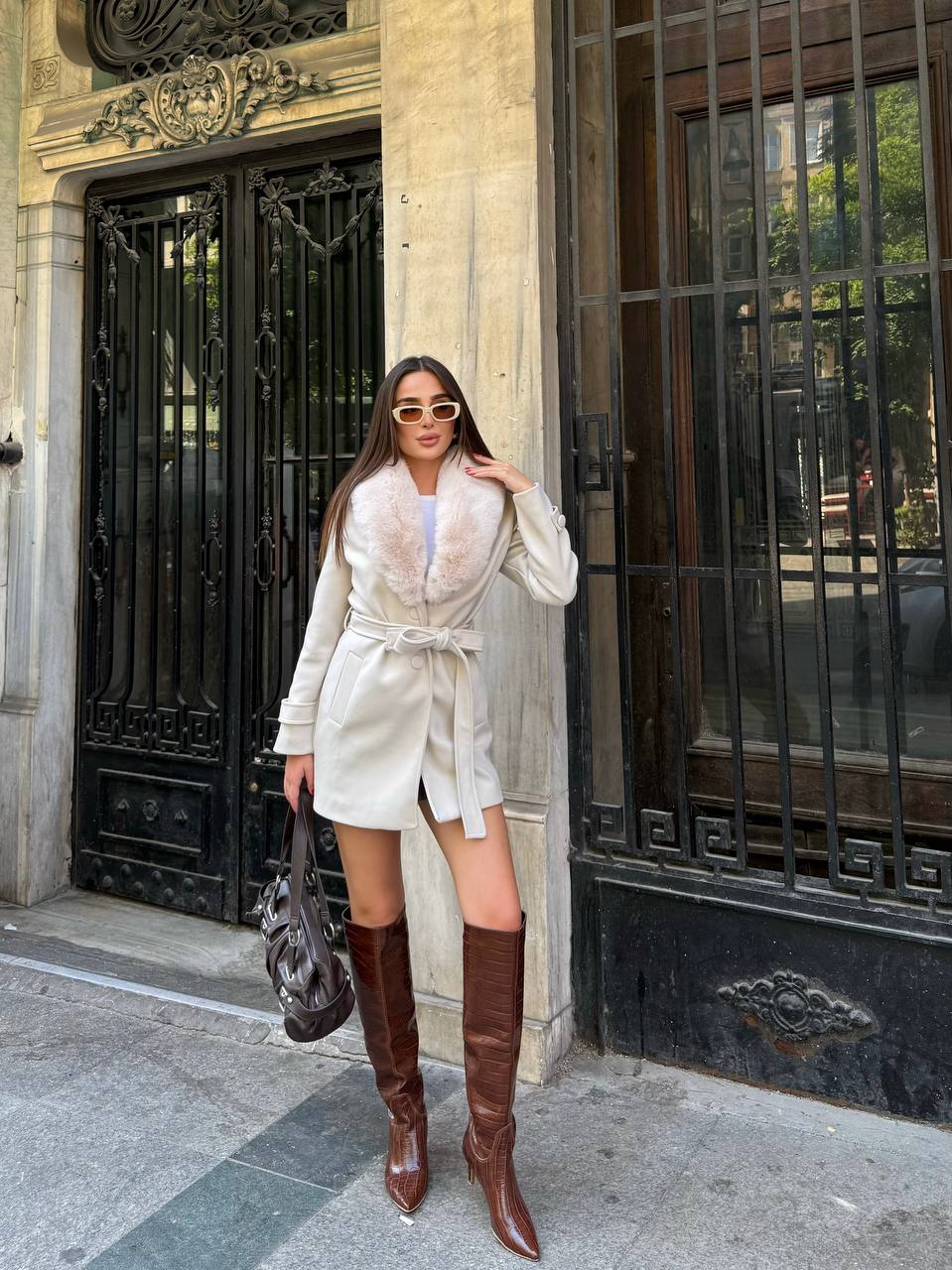 Faux Fur Collar Coat Short