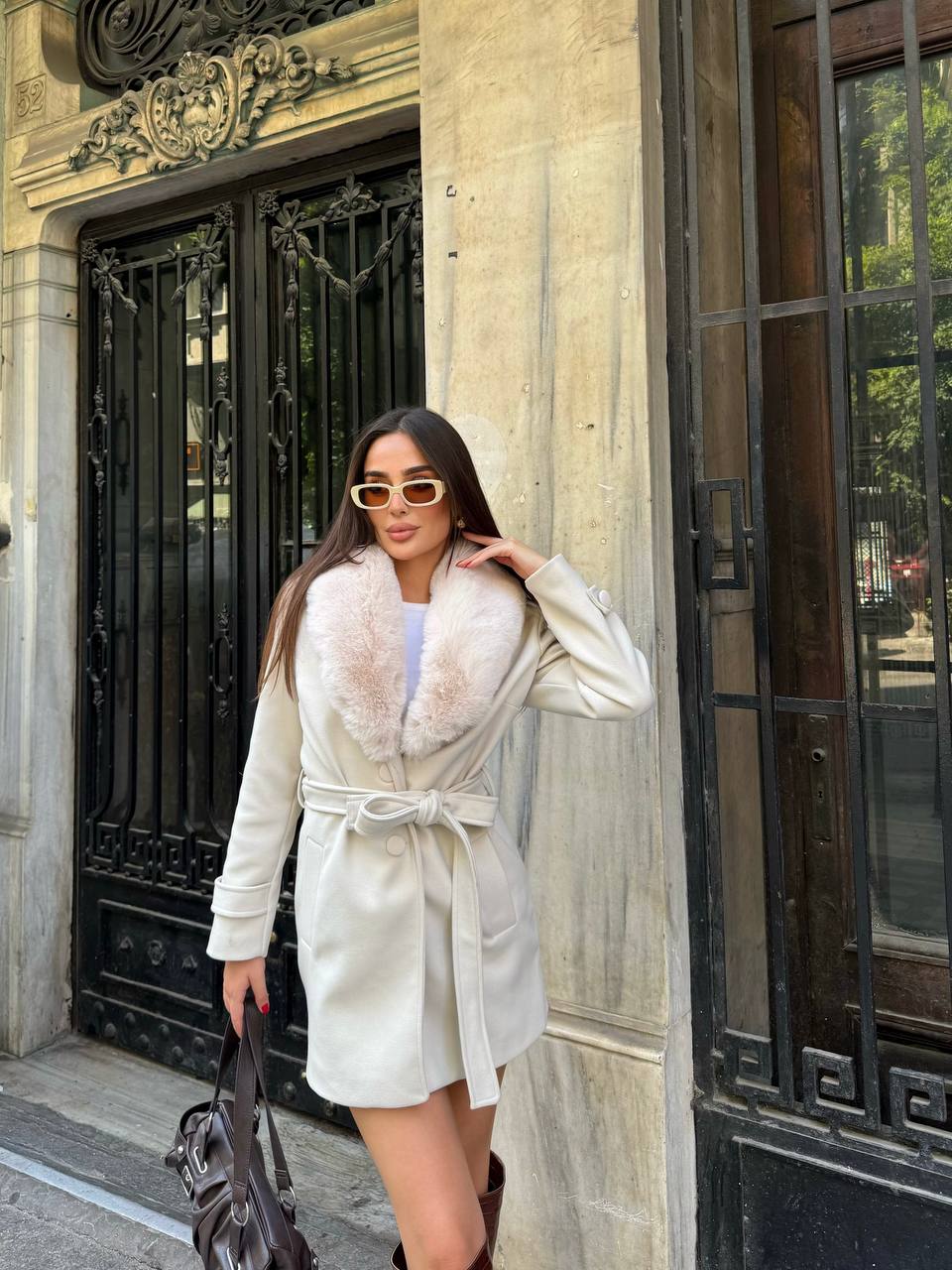 Faux Fur Collar Coat Short