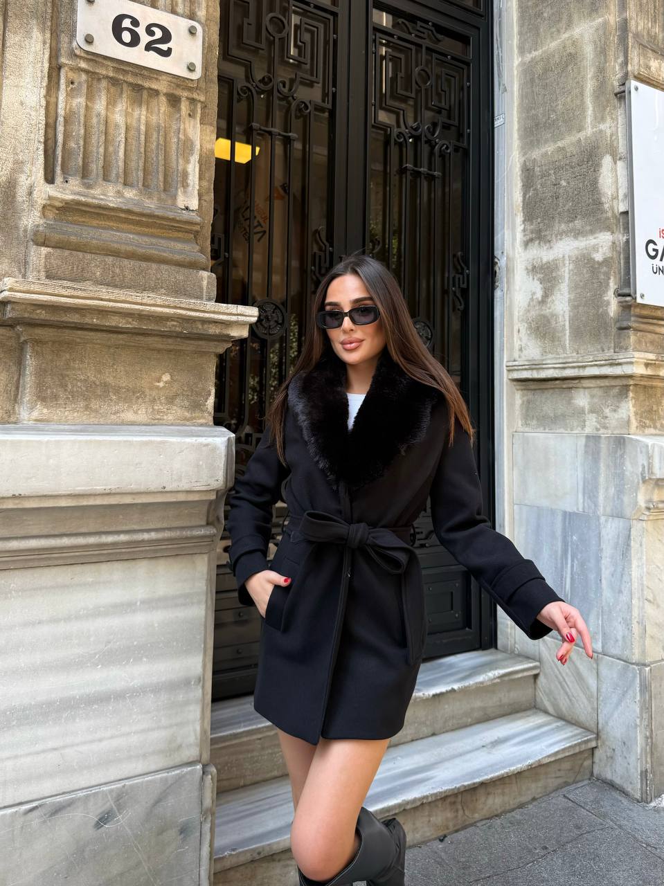 Faux Fur Collar Coat Short